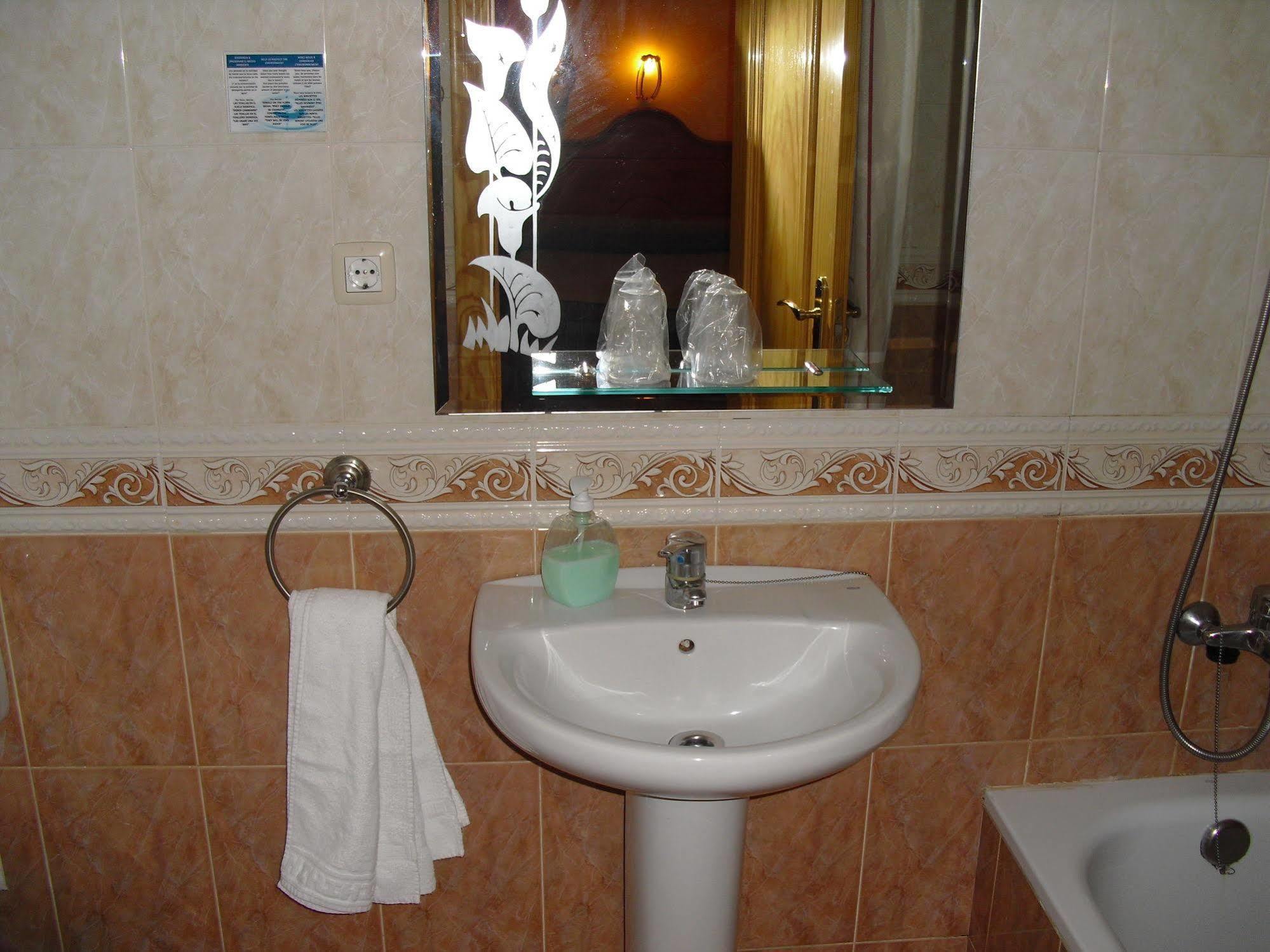 Hostal Bellas Avila Exterior photo