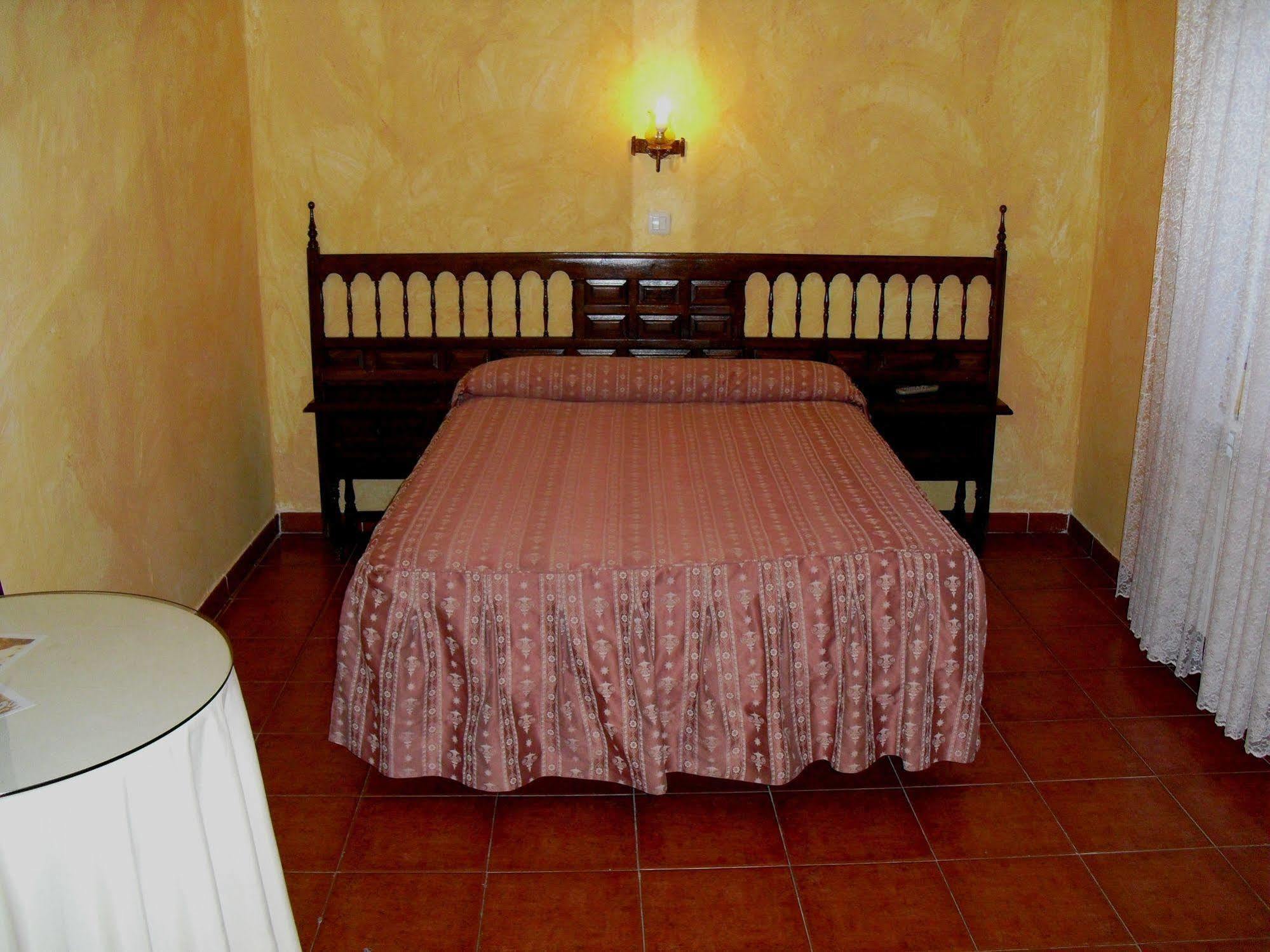 Hostal Bellas Avila Exterior photo
